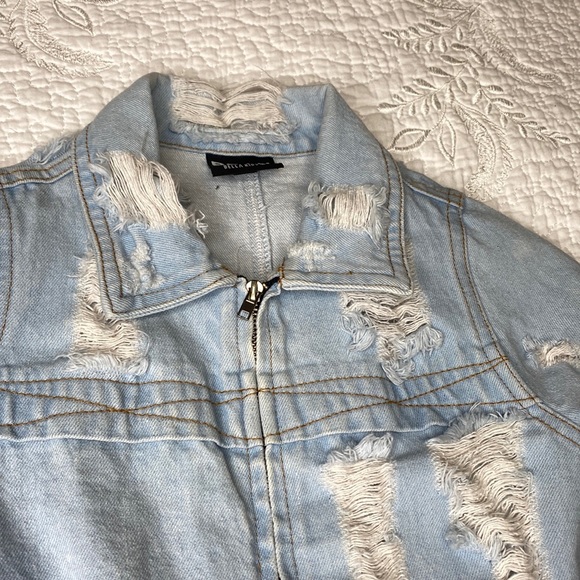 2T Denim Jacket - Picture 2 of 13